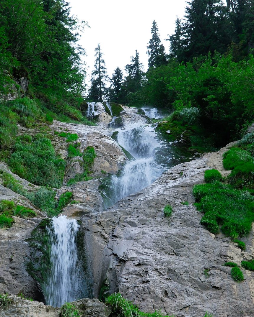 Cascada cailor