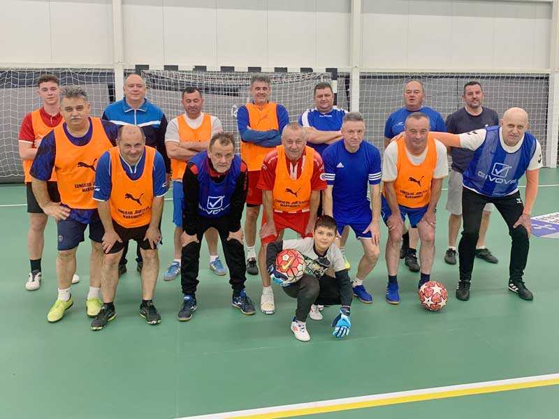 lapusenii s au reintalnit la o miuta 676e69f095ff6