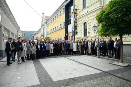 peste 150 de tineri liberali din intreaga tara au venit zilele acestea la cea mai importanta scoala politica dedicata tinerilor din partidul national liberal 67686e3453169
