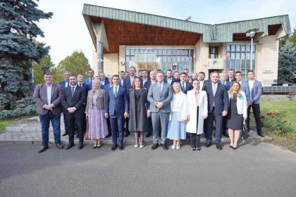 pnl maramures a depus peste 30 000 de semnaturi de sustinere a listelor partidului pentru alegerile parlamentare 67686e2a7c65a