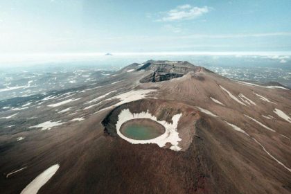 Vulcanii Stinși de la Gutin: Mărturii ale Naturii Tăcute