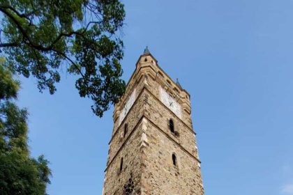 Turnul Ștefan: Păstrătorul Istoriei și Arhitecturii Moldovei