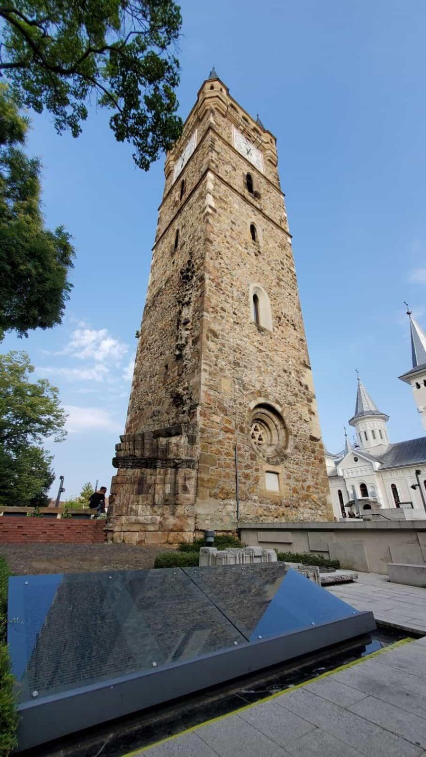 Turnul Ștefan: Păstrătorul Istoriei și Arhitecturii Moldovei