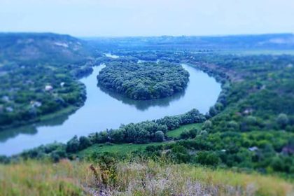 Nistru: Râul Care Împărtășește Istorii și Peisaje