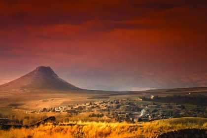 Vulcanii Stinși de la Gutin: Povești din adâncuri