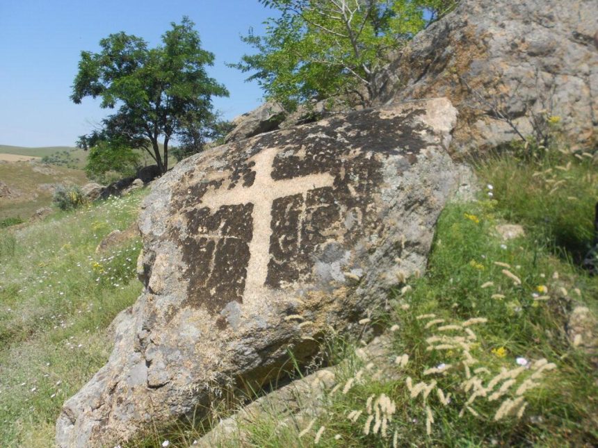 Fântâna cu Leac din Săcel: O Încântare a Naturii