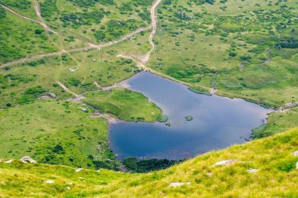 Descoperă frumusețile Șaului Știol și Lacului Știol