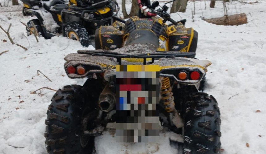 ijj tineri opriti de la curse off road in fondul cinegetic 67775f92c4477