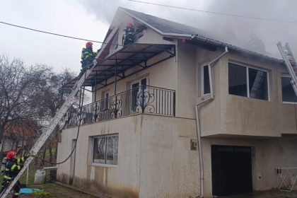 incendiu la o casa in localitatea cicarlau 6790f7198cef7