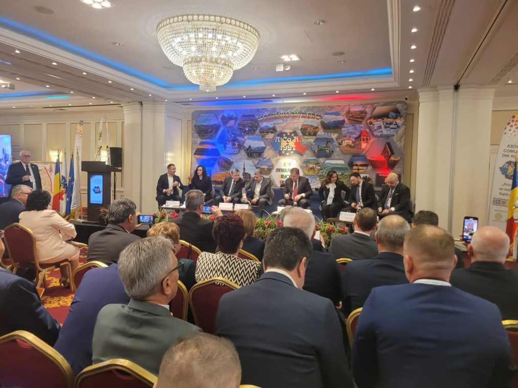 Primarul Anuța Enea Bizău a fost aleasă într-o funcție importantă la nivelul Asociației Comunelor din România 2 IMG 20250226 WA0009