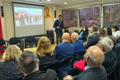 expozitie memoria holocaustului benzi desenate si jurnal de memorii prezentate la icr tel aviv 679de34d95488