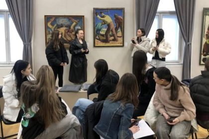 muzeul judetean de arta a sarbatorit intr un mod inedit ziua nationala a lecturii 67b308011f024