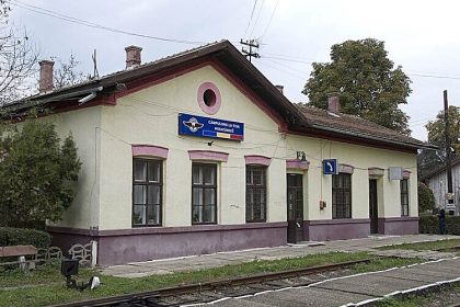 sighetu marmatiei au fost ridicate indicatoarele vechi si inlocuite la trecerile la nivel cu calea ferata 67b6fda7c2e35