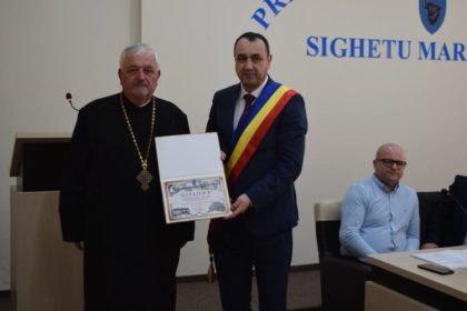 sighetu marmatiei de astazi cetateni de onoare al municipiului sunt parintele protopop vasile aurel pop si parintele vicar eparhial 67c1816e60a6f