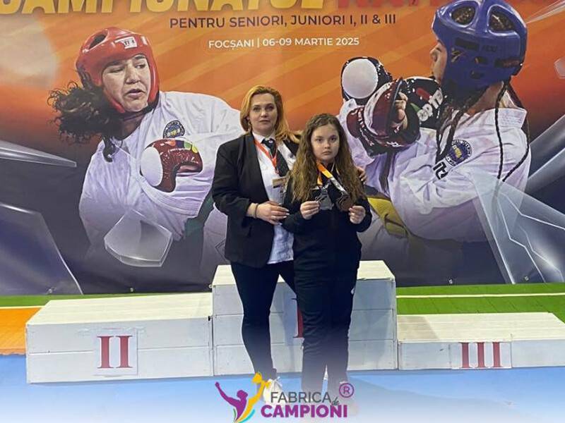 antonia marian de la fabrica de campioni medaliata la cn de taekwondo 67cfcd957ba7f