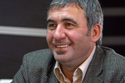 distinctie hagi decorat cu cu ordinul steaua romaniei in grad de cavaler 67cffd9702db3