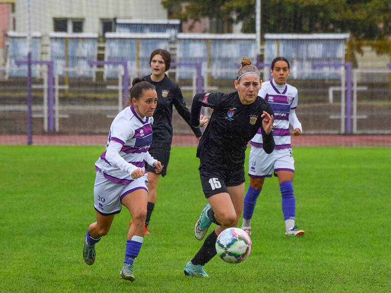 duminica primul joc oficial pentru domnitele raului 67cc2fc25cfdc