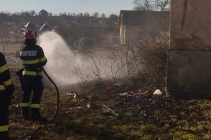isu 11 incendii de vegetatie uscata in ultimele ore in maramures au fost afectate 70 de hectare 67c9d9642cdd3