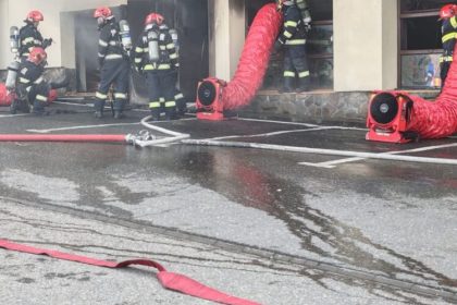 tautii magheraus incendiu in cladirea unui operator economic 20 de oameni au fost evacuati 67cad553c395b
