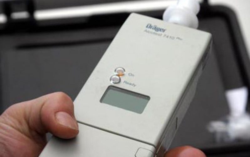 a facut o lata un tanar a condus fara permis o masina neinmatriculata era si in stare de ebrietate 67ed0caa007ae