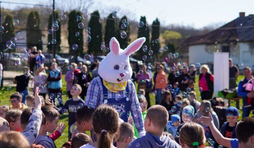 campulung la tisa vanatoare de oua de florii 67fcc7400e8fd