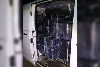 contrabanda prins cu masina burdusita cu tigari 67ffd3b48003d
