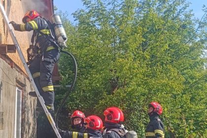 baia mare acoperisul unei case a luat foc 682c56e6f3613