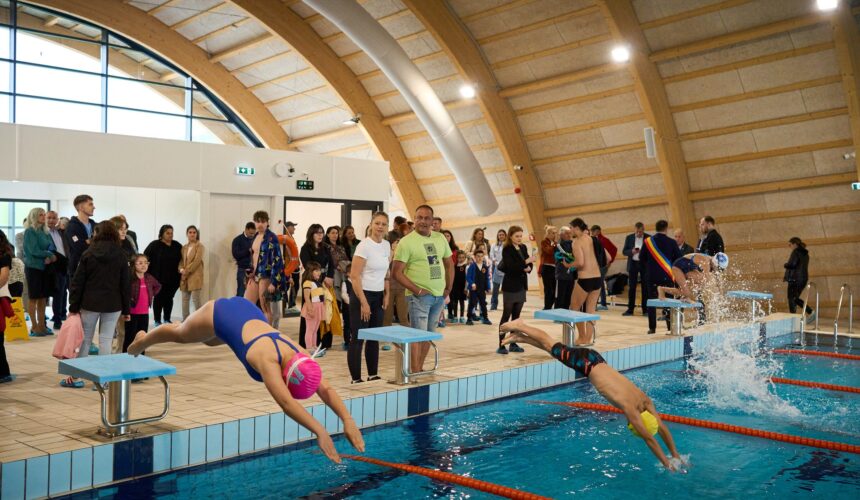 inaugurare bazin de inot dotat cu cele mai moderne instalatii la targu lapus 682738819ff3c