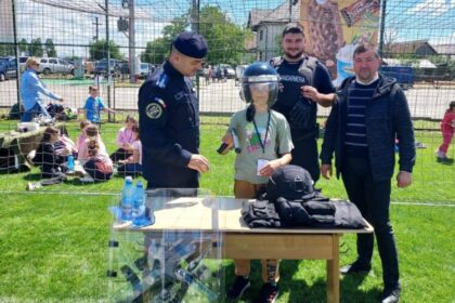 inspectoratul de jandarmi s a dat startul activitatilor de ziua copilului 683aa77a5108a