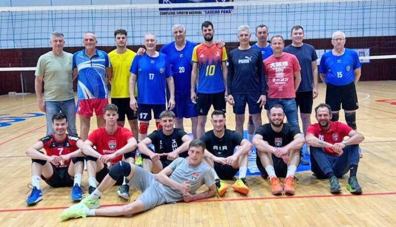 la 74 de ani adrian arbuzov joaca volei 681e18161dc5e