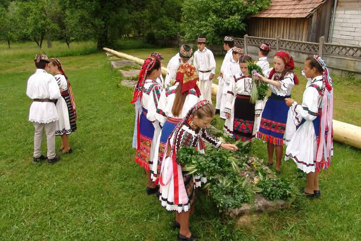 special 1 mai altfel 681337c090403