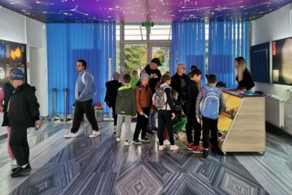 video de 1 iunie la planetariu 683ab31756035