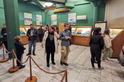 video noaptea muzeelor la muzeul de mineralogie a fost un succes 682b3323568be