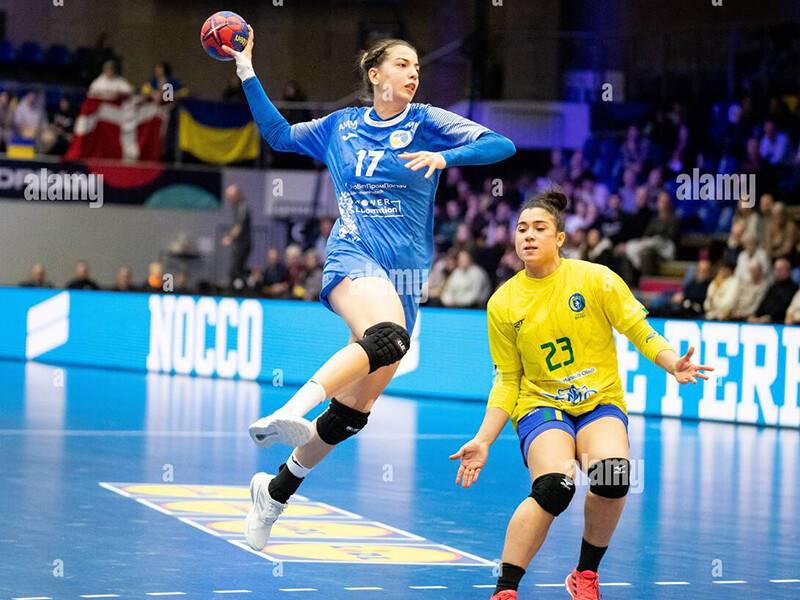 andriyana naumenko a semnat cu minaur 685149acddff3