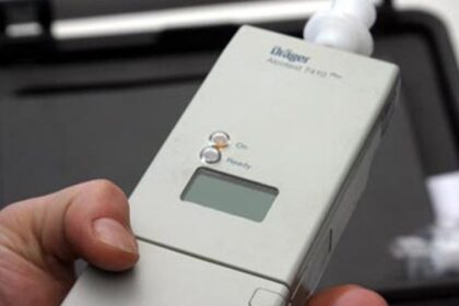 beti la volan unul a ajuns cu masina in rau altul a trebuit urmarit in trafic 68514d2010b3d