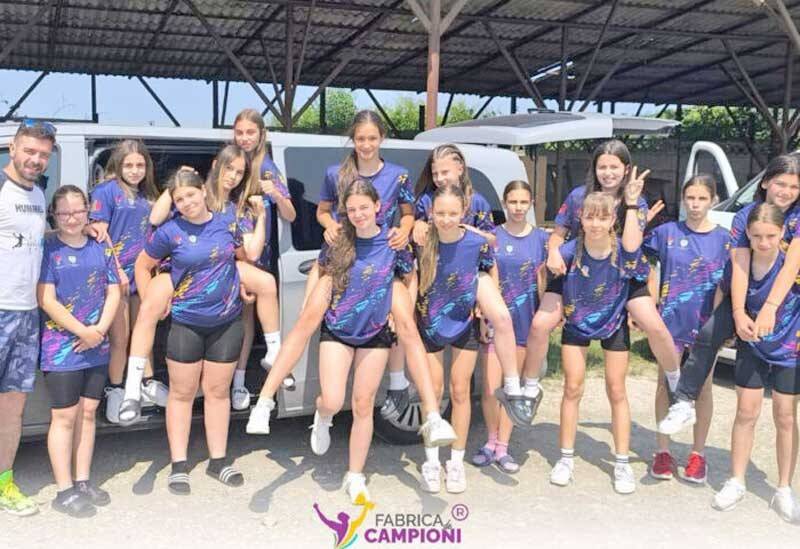 doua echipe baimarene calificate in grupele principale 684d4f550cba1