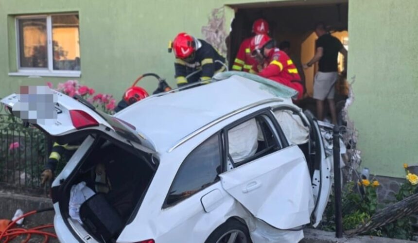 drama in catalina un tanar a murit dupa ce s a lovit cu masina de o casa 684f1011b328a