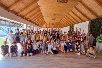 activitati interactive cu copii vacanta de vara cu politisti in tabere 686d5a702e596