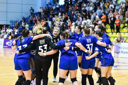 fetele intra in competitie in runda a doua de calificare 686f8379636c8