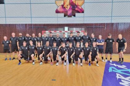 reunirea baietilor de la cs minaur baia mare 22 de jucatori la start 68796965a862d