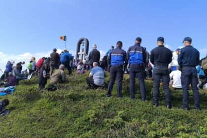 sarbatoarea muntilor tibles in siguranta alaturi de jandarmii montani 687cb475ae0f1