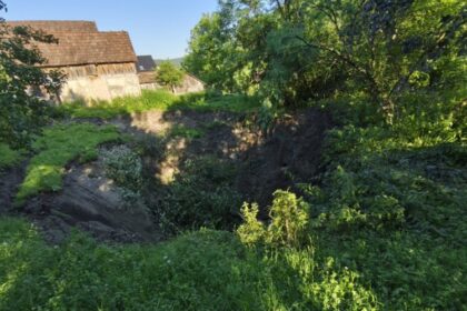 situatie de urgenta in costiui evacuare suplimentara preventiva a populatiei din zona afectata 688205fbcb7d3