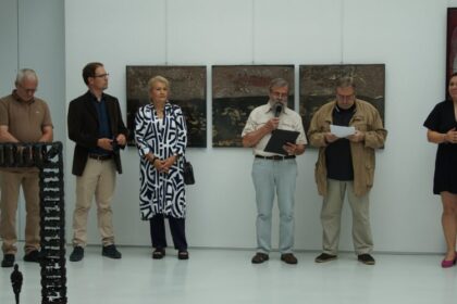 video kecskemet in baia mare vernisajul expozitiei de emailuri pe metal picturi sculpturi si arta textila 6873fbcceaff5