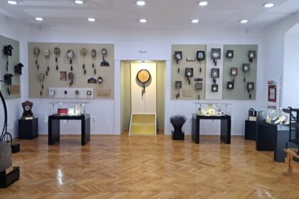baia mare expozitia de ceasuri revine la muzeul judetean de istorie si arheologie 6895b421614f0