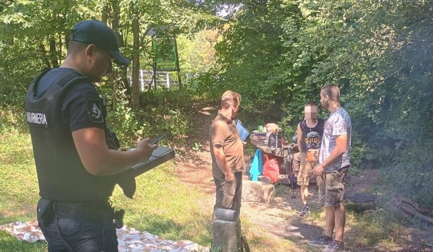 inspectoratul de jandarmi zona lacului firiza nu este zona amenajata pentru camping 689075a51cecb