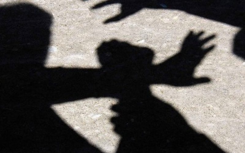 ipj doi tineri au fost retinuti dupa ce s au luat la bataie 68934dfdd8910