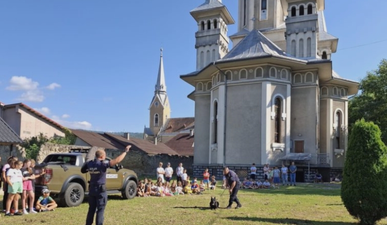 politia de frontiera tabara de vara vacanta in tinda bisericii 68a498784e222