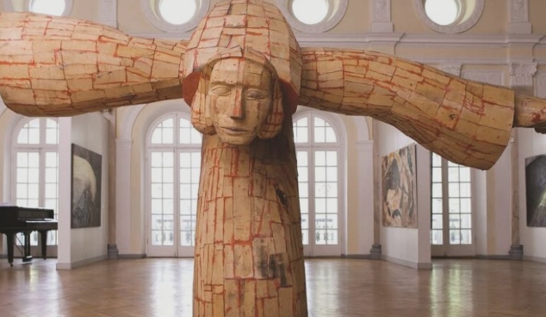 targu lapus sculptorul mircea roman expune acasa 68a5dedc9ab72