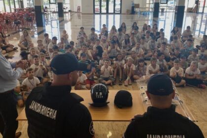 vacanta in siguranta peste 2500 de copii si tineri s au bucurat de activitatile organizate de jandarmi in taberele de vacanta in luna iulie 68946a8e0d3ef