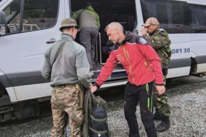 salvamont interventie pentru salvarea a trei ucraineni din muntii maramuresului 68b7fe6f73d05